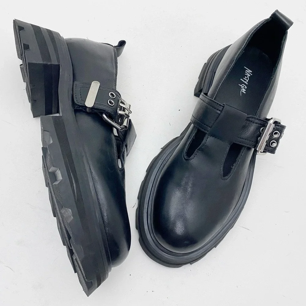Nasty Gal Chunky Lug Sole T-Strap Mary Jane Platform Shoes Womens 38 (7.5-8 US)